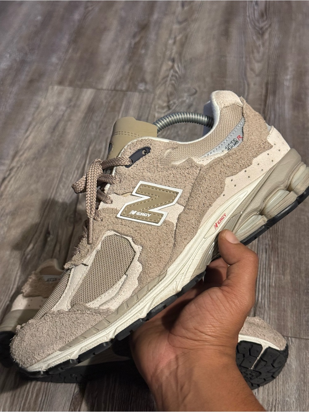 New Balance Men’s 2002R Protection Pack - Driftwood